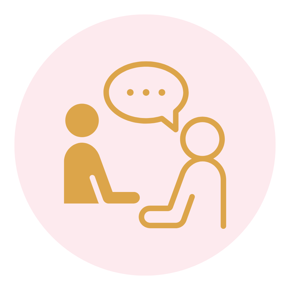 Apoio personalizado com conversa entre duas pessoas sobre crédito habitação